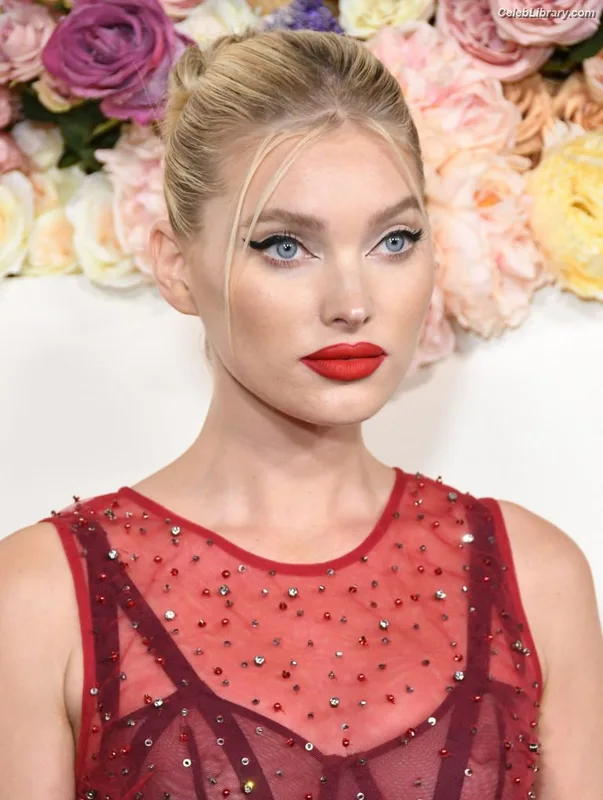 Elsa Hosk photo 6 of 1572