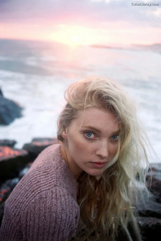 Elsa Hosk photo 1 of 1572