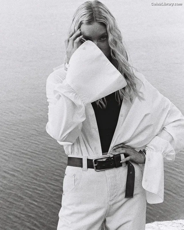Elsa Hosk photo 24 of 1572