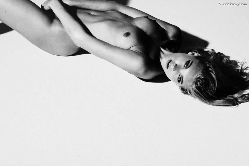 Elsa Hosk photo 16 of 1572
