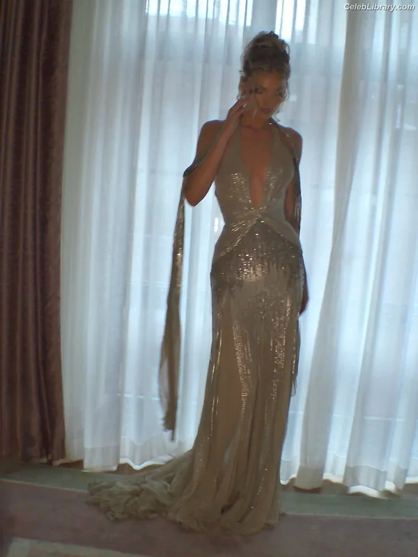 Elsa Hosk photo 16 of 1572