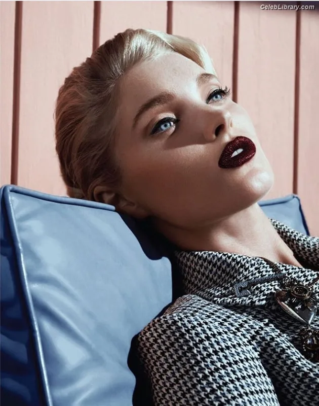 Elsa Hosk photo 11 of 1572