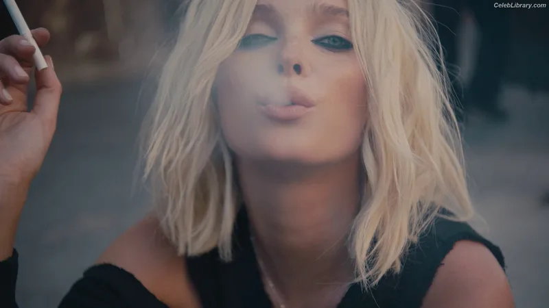Elsa Hosk photo 2 of 1572