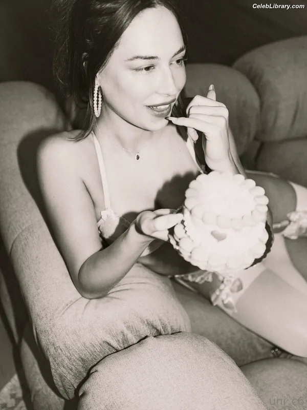 Elsie Hewitt photo 14 of 893