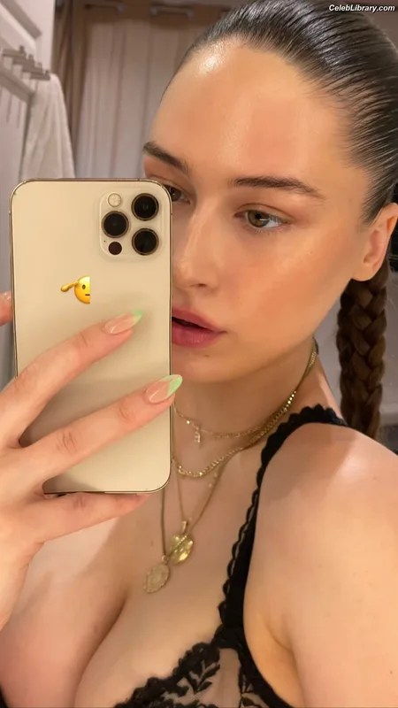 Elsie Hewitt photo 1 of 893