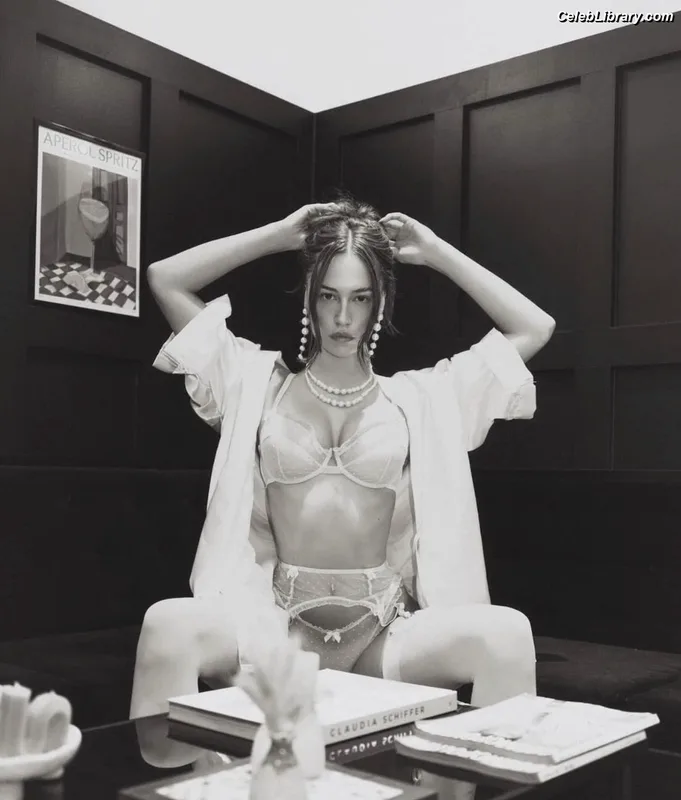 Elsie Hewitt photo 12 of 893