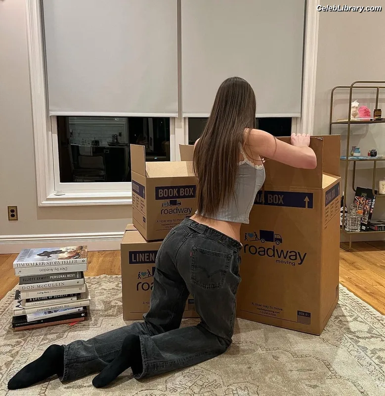 Elsie Hewitt photo 6 of 893