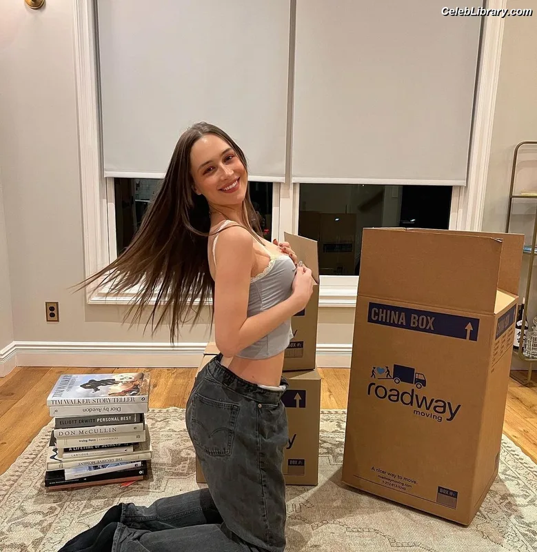 Elsie Hewitt photo 13 of 893