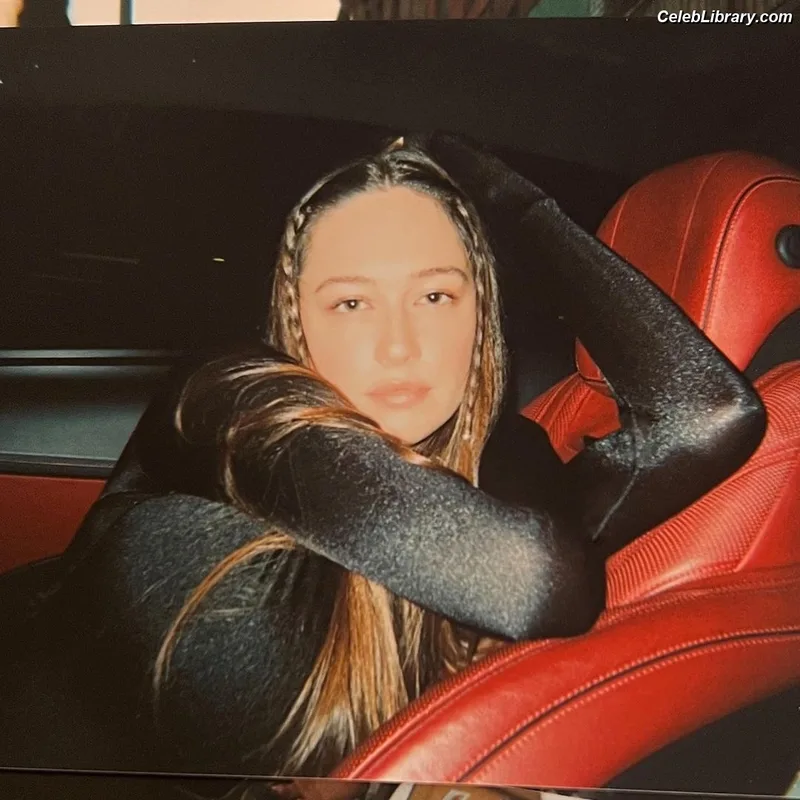 Elsie Hewitt photo 19 of 893