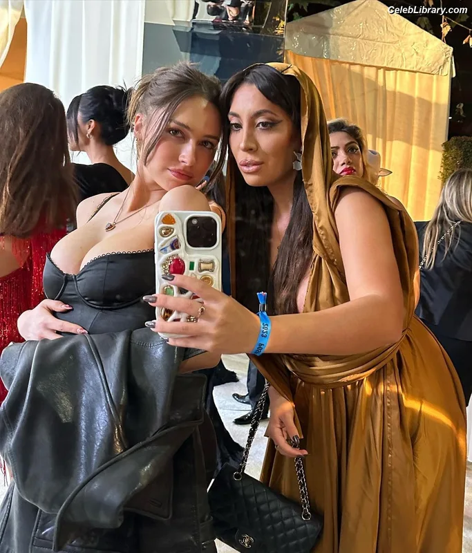 Elsie Hewitt photo 6 of 893