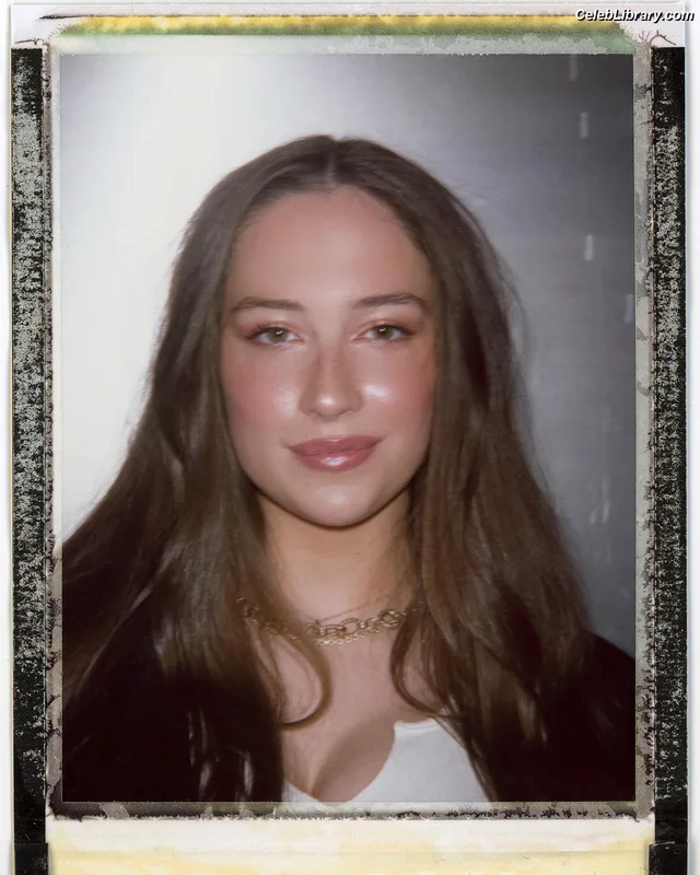 Elsie Hewitt photo 22 of 893