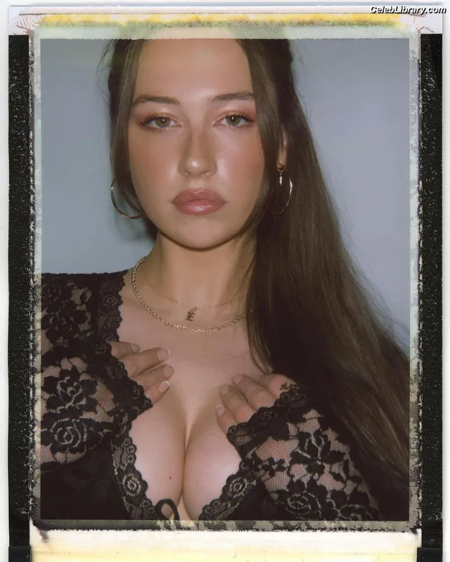 Elsie Hewitt photo 23 of 893
