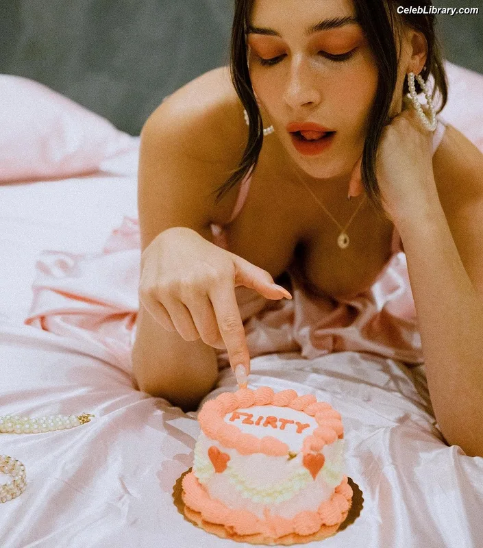 Elsie Hewitt photo 16 of 893