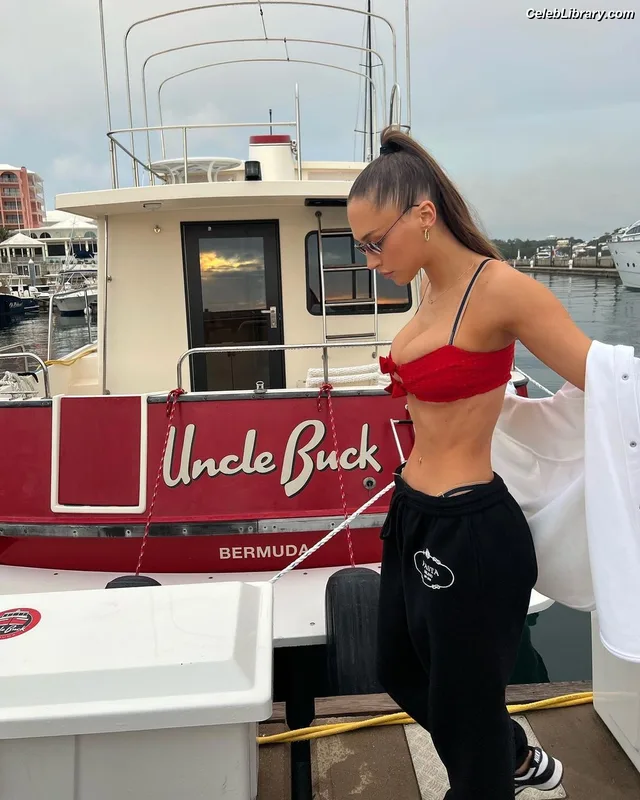 Elsie Hewitt photo 24 of 893