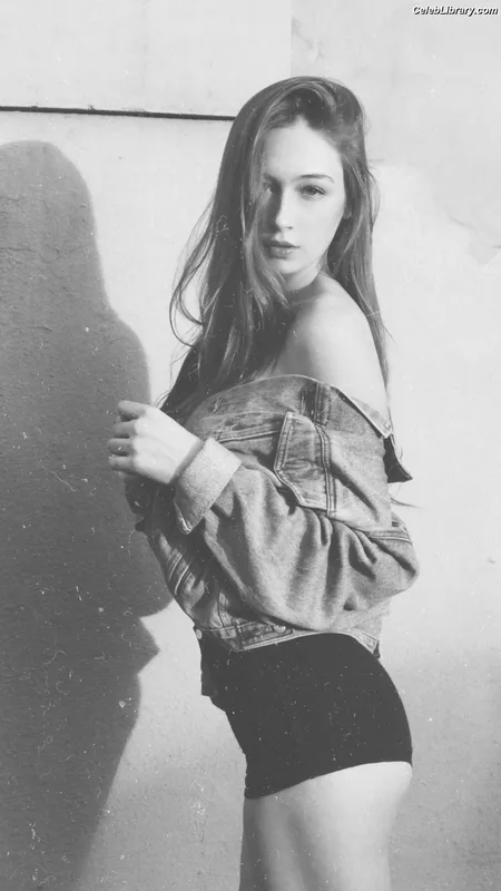 Elsie Hewitt photo 24 of 893