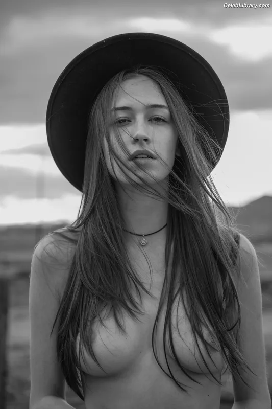 Elsie Hewitt photo 23 of 893
