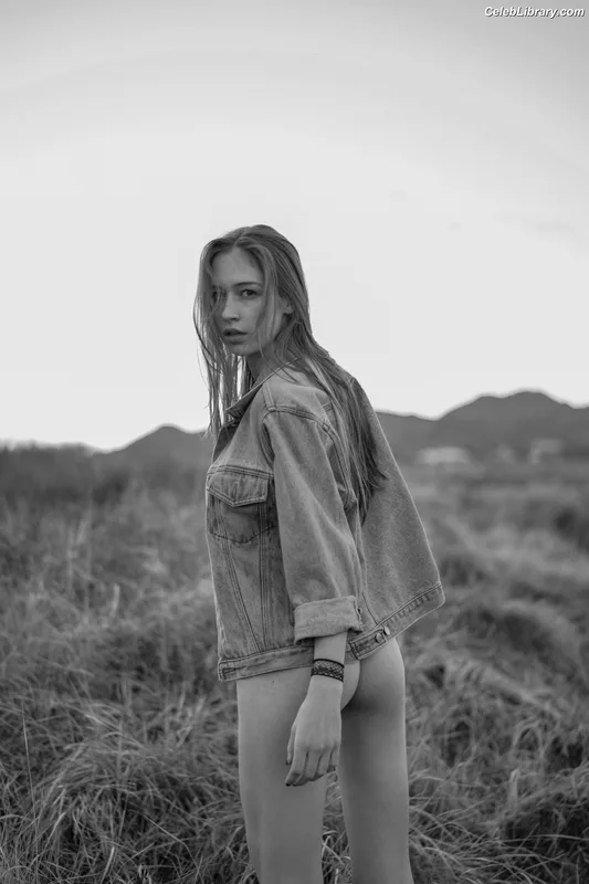 Elsie Hewitt photo 2 of 893