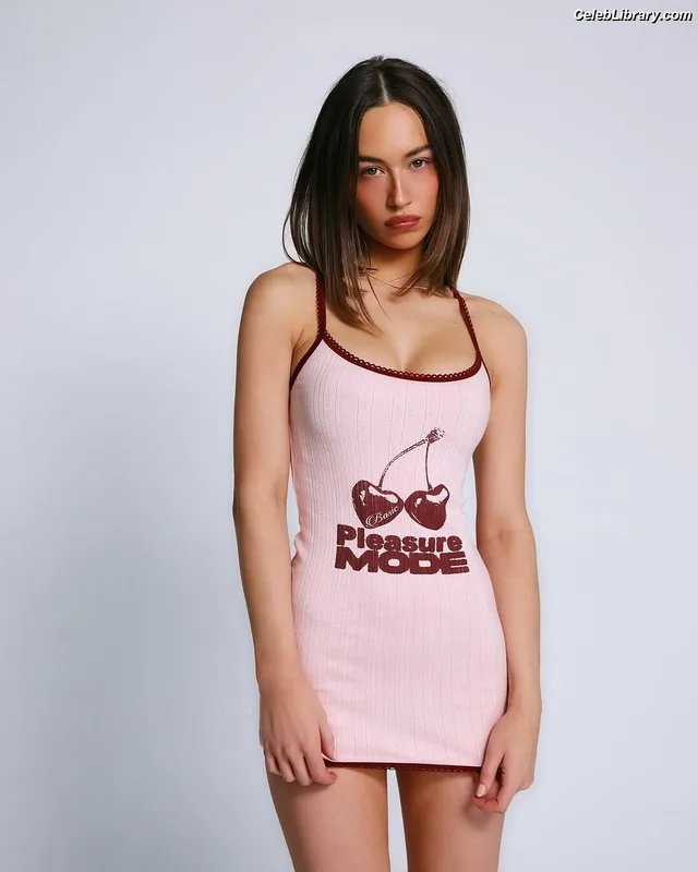 Elsie Hewitt photo 15 of 893
