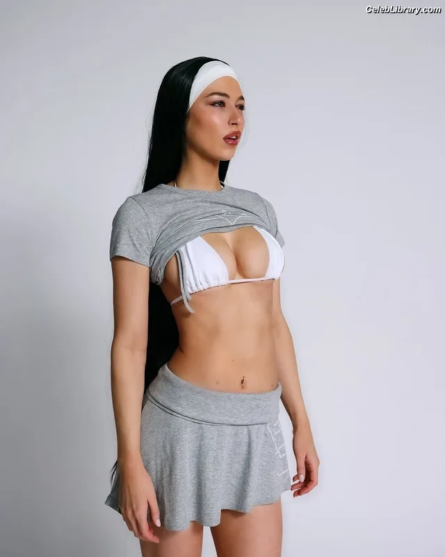 Elsie Hewitt photo 16 of 893