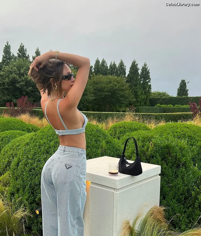 Elsie Hewitt photo 23 of 893