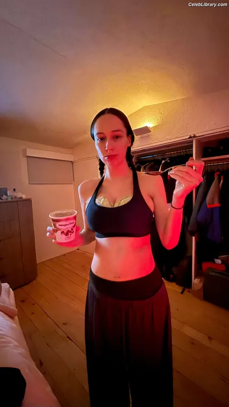 Elsie Hewitt photo 5 of 893