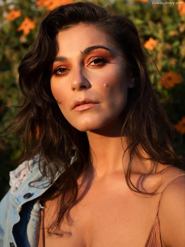 Elysia Rotaru photo 14 of 58