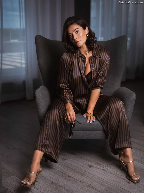 Elysia Rotaru photo 1 of 58