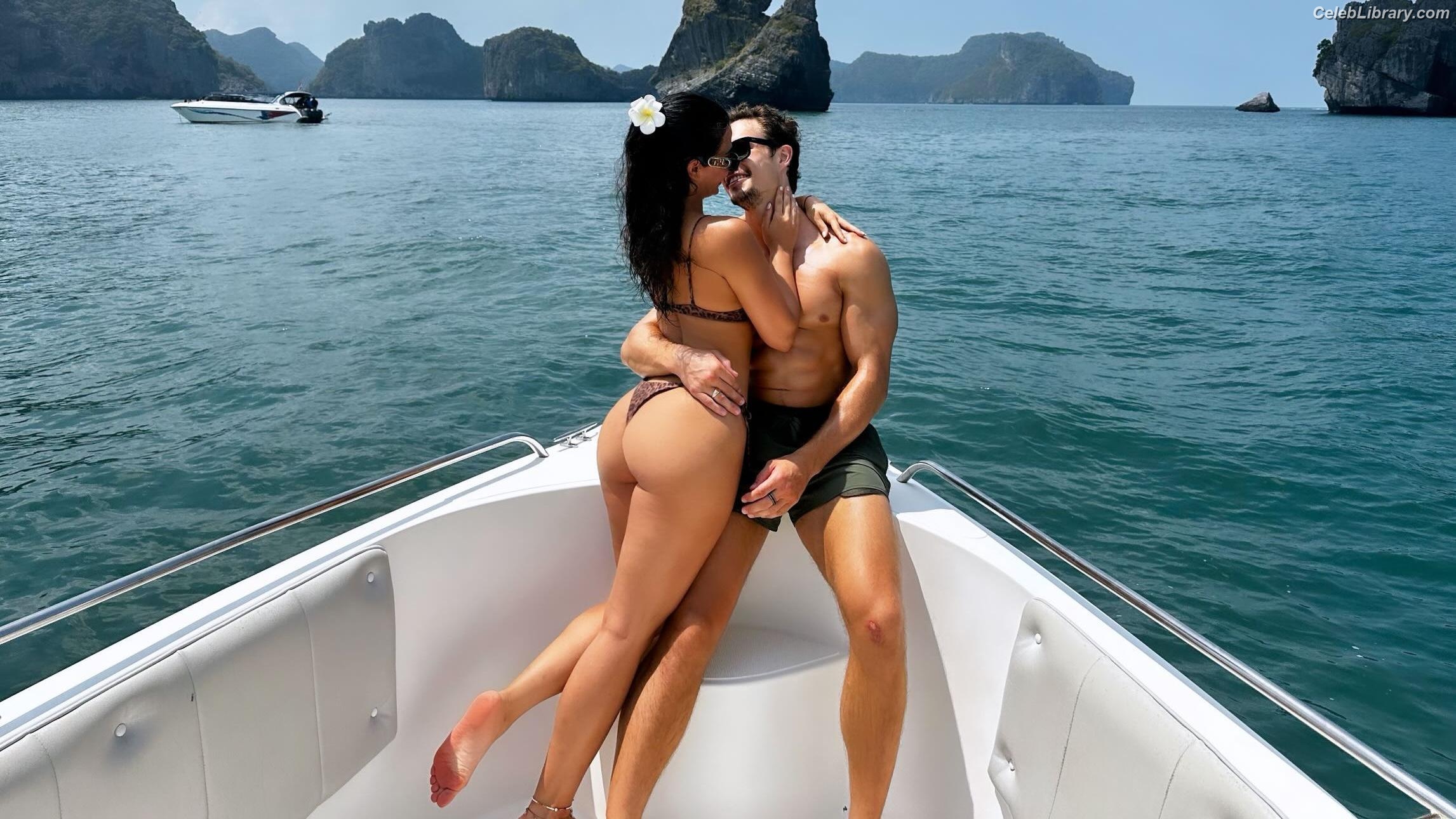 Emeraude Toubia photo 20 of 202