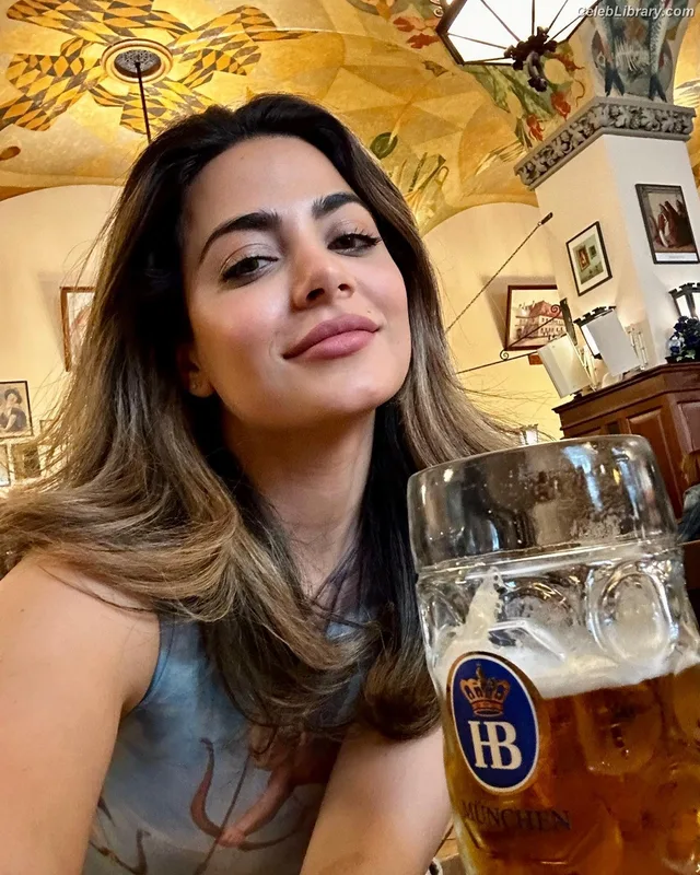 Emeraude Toubia photo 14 of 202