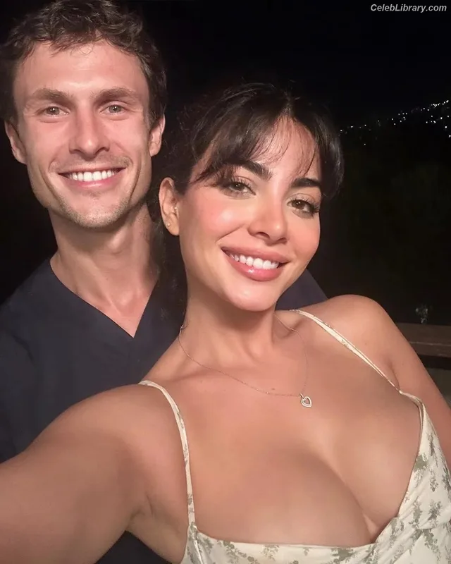 Emeraude Toubia photo 12 of 202