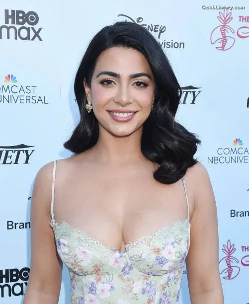 Emeraude Toubia photo 4 of 202