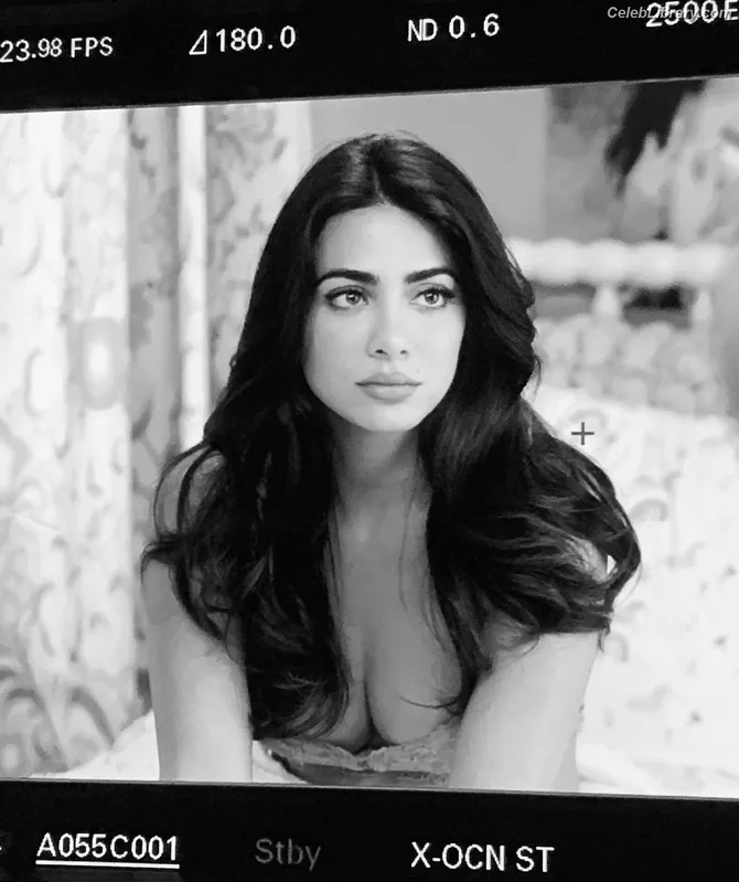 Emeraude Toubia photo 6 of 202