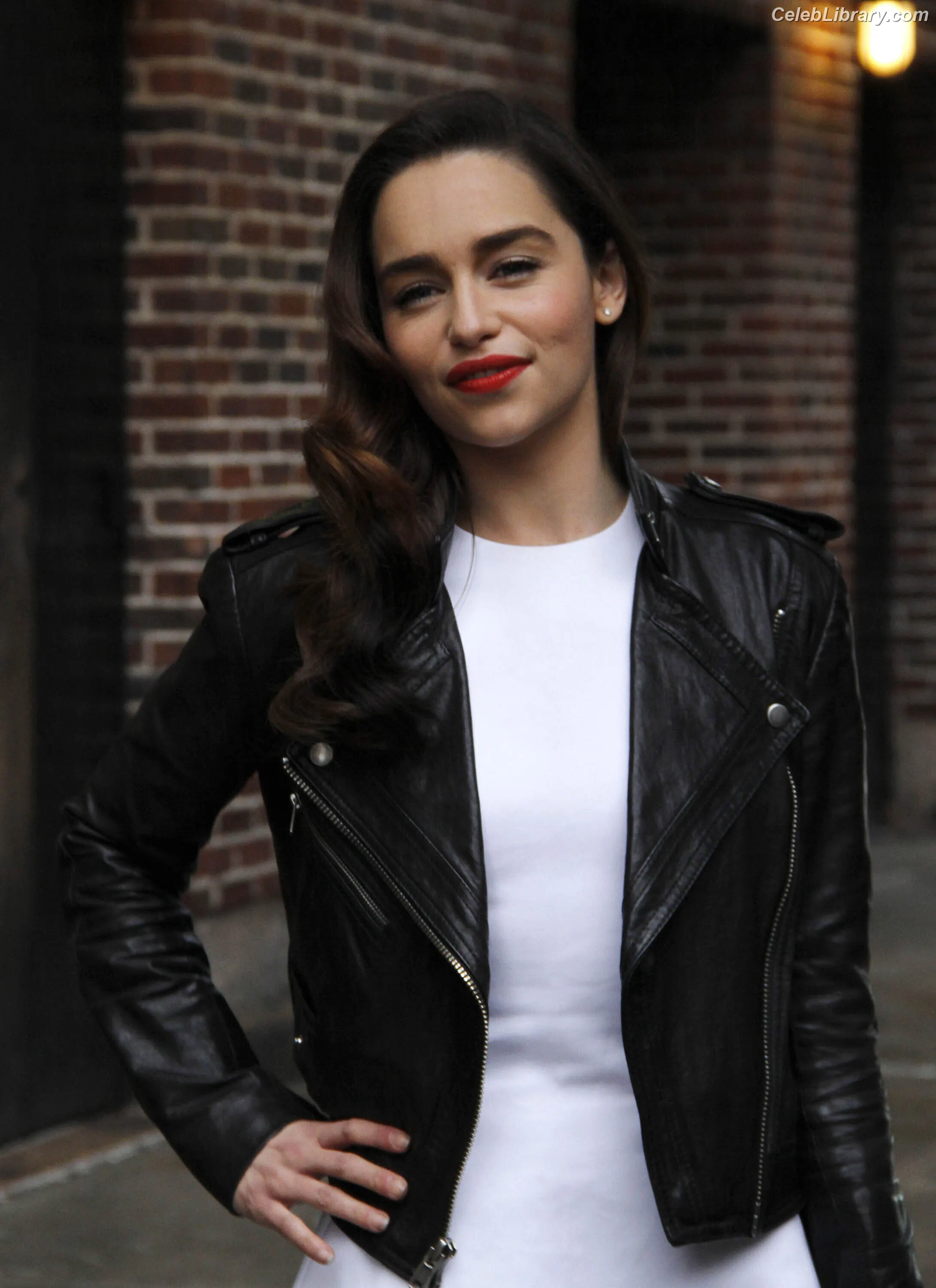 Emilia Clarke photo 19 of 1293