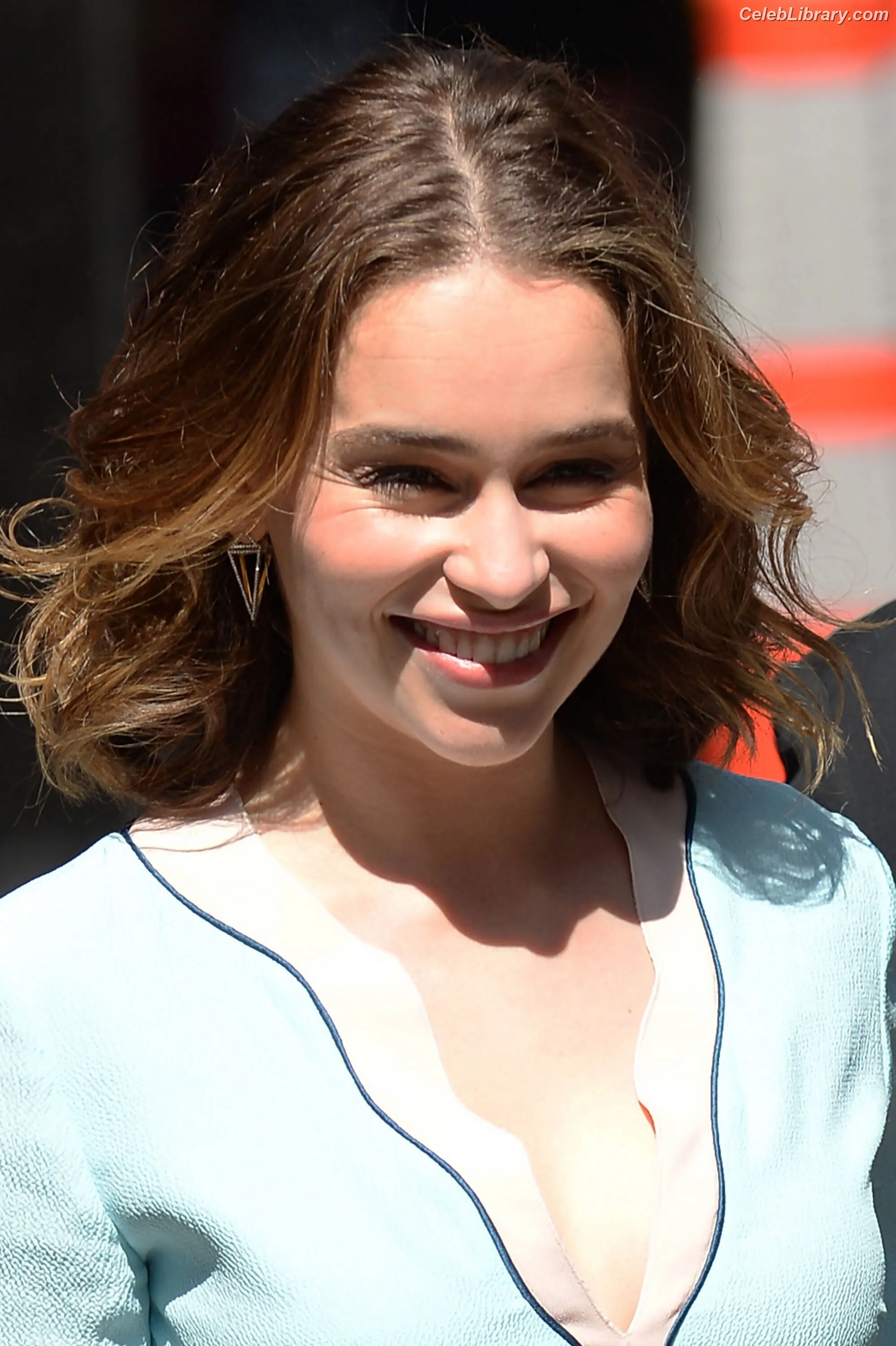 Emilia Clarke photo 20 of 1293