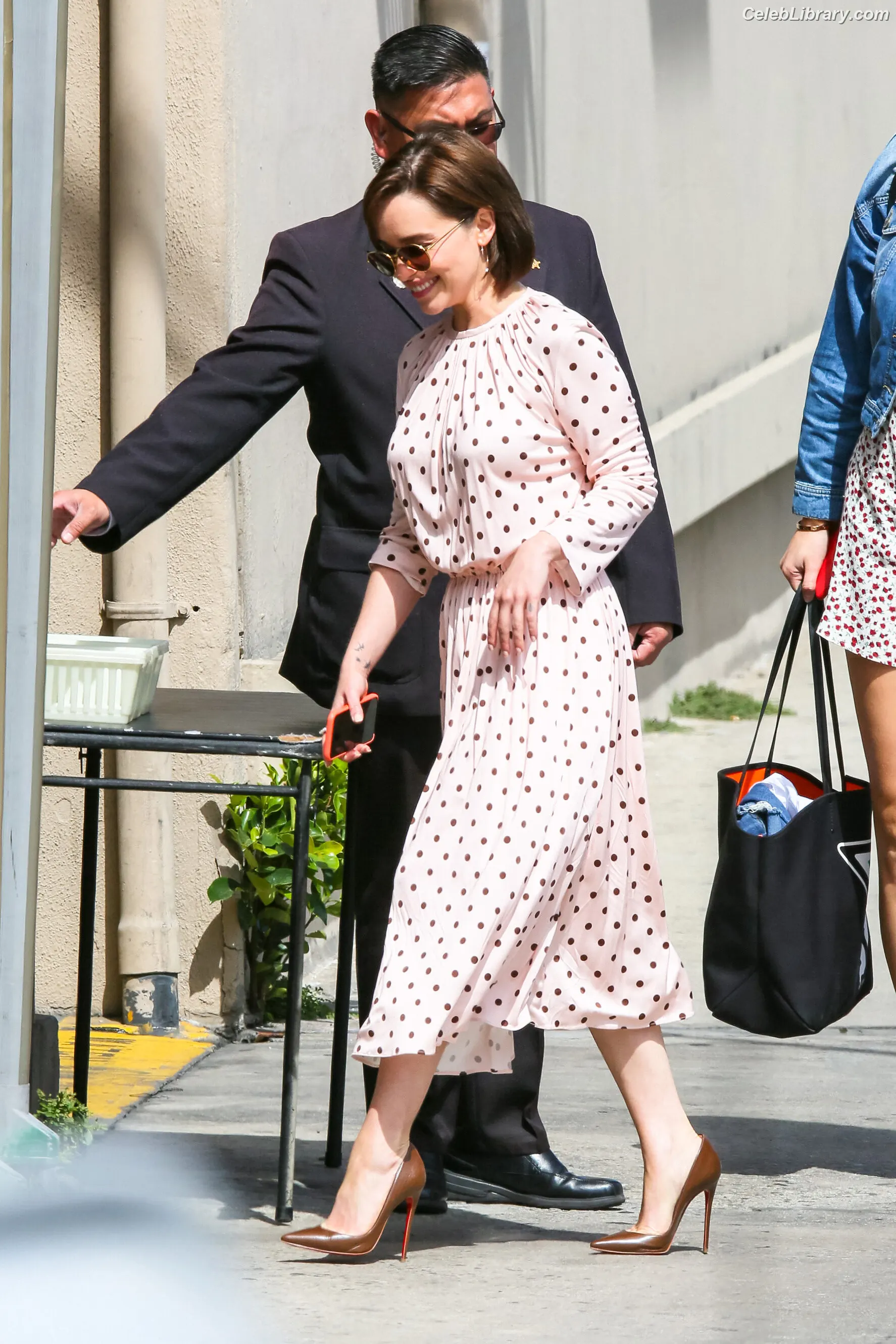 Emilia Clarke photo 18 of 1293