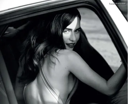 Emilia Clarke photo 14 of 1293