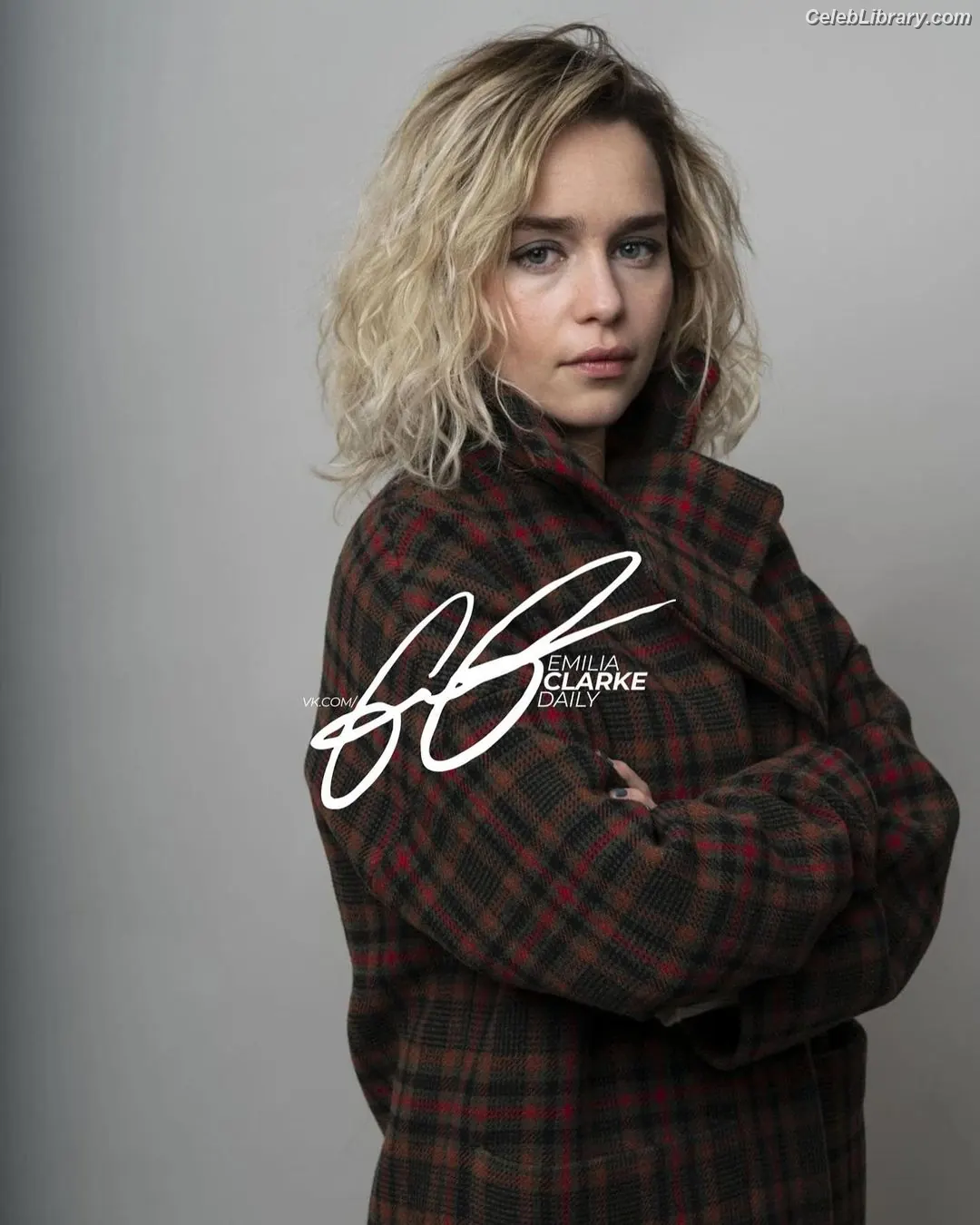 Emilia Clarke photo 5 of 1293
