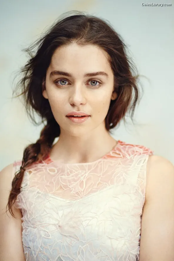 Emilia Clarke photo 1 of 1293