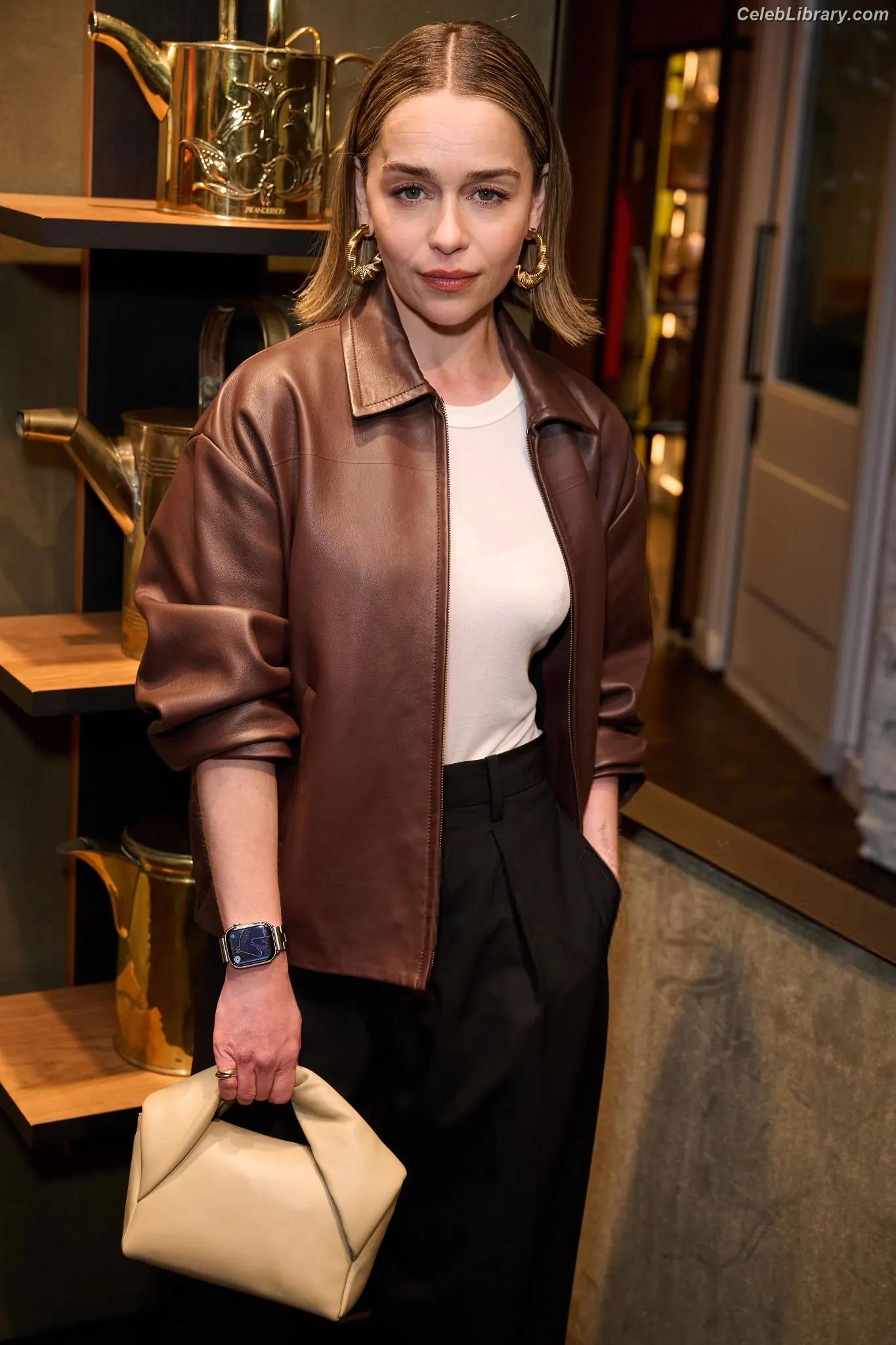 Emilia Clarke photo 18 of 1293