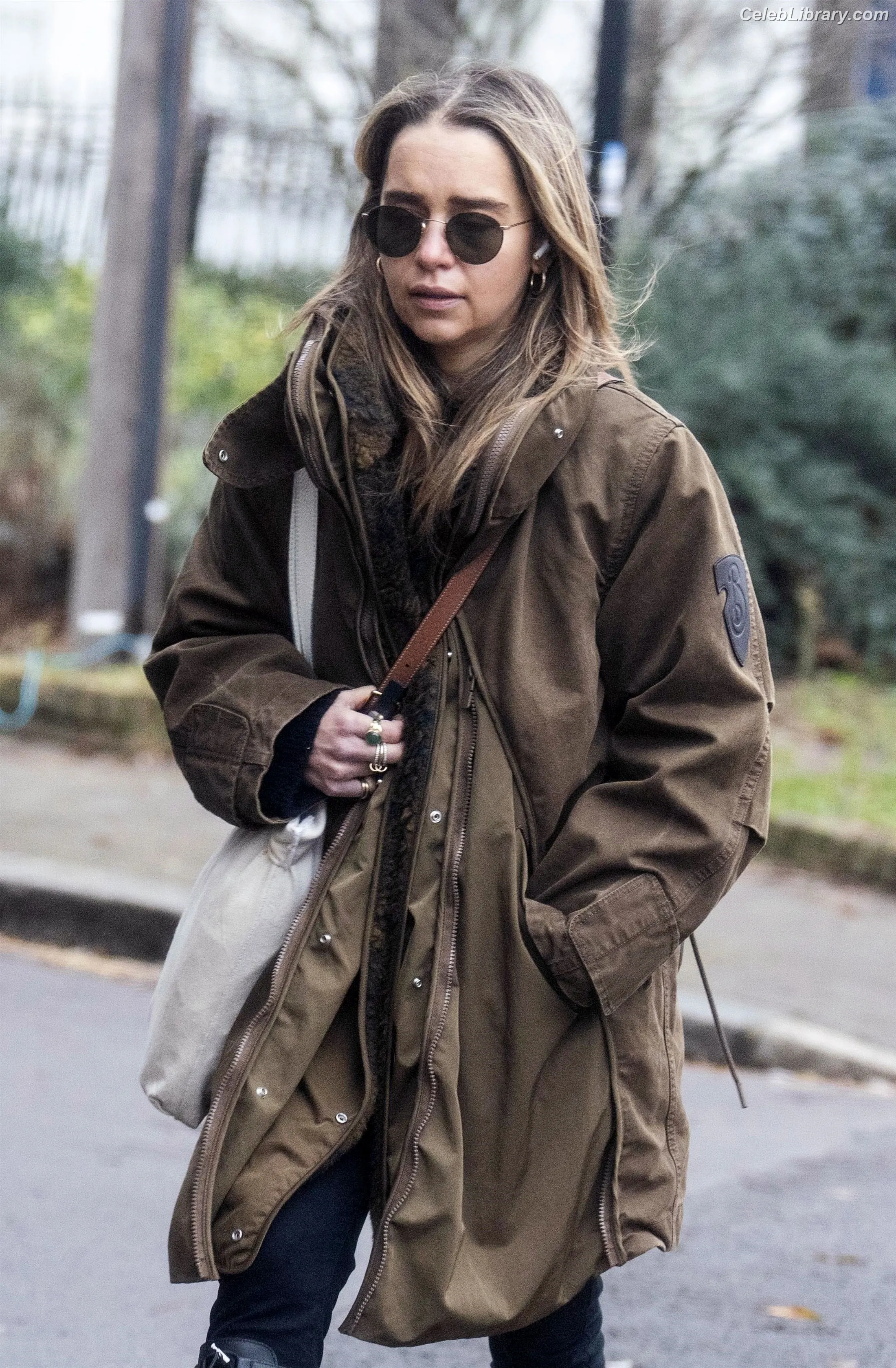 Emilia Clarke photo 3 of 1293