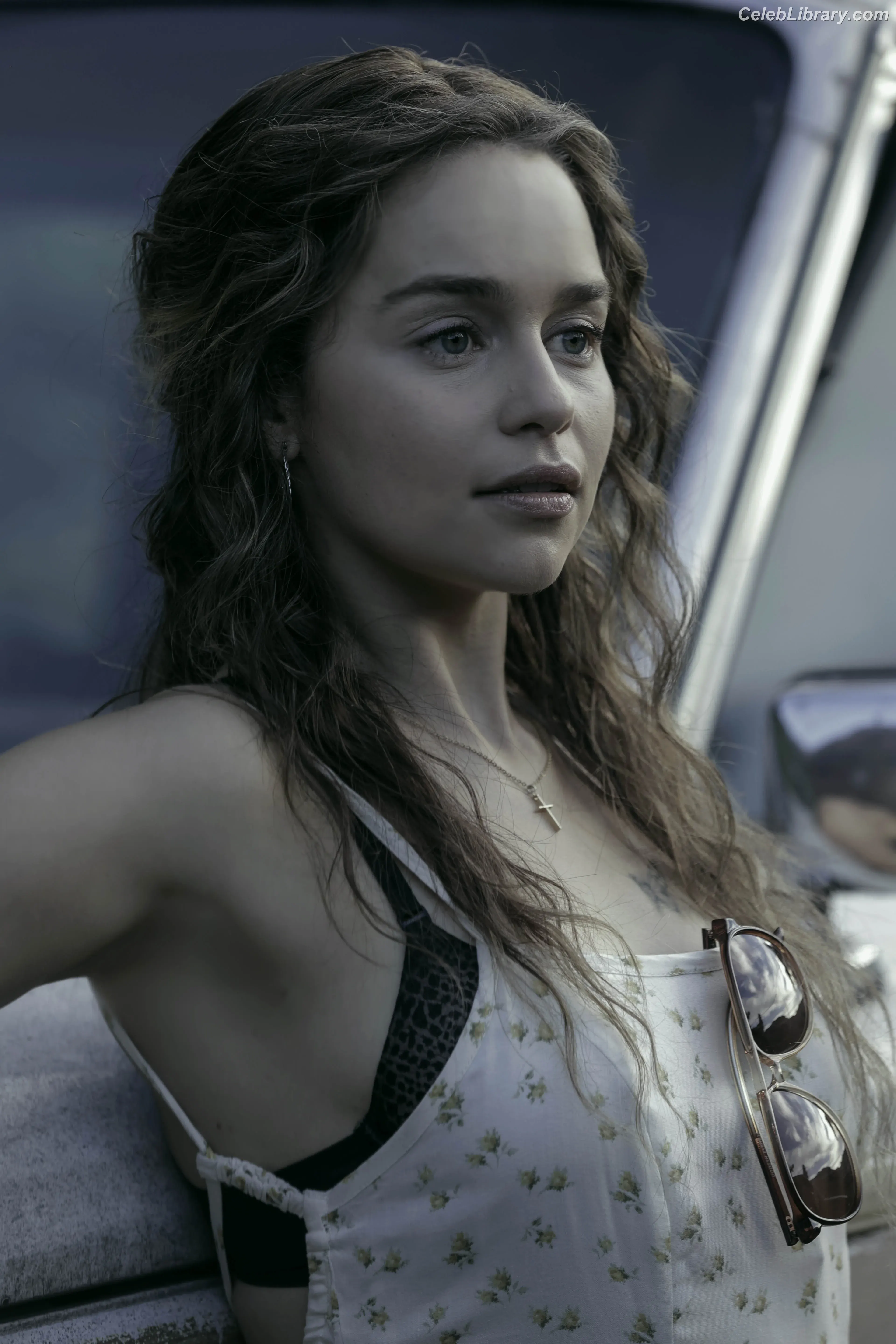 Emilia Clarke photo 6 of 1293
