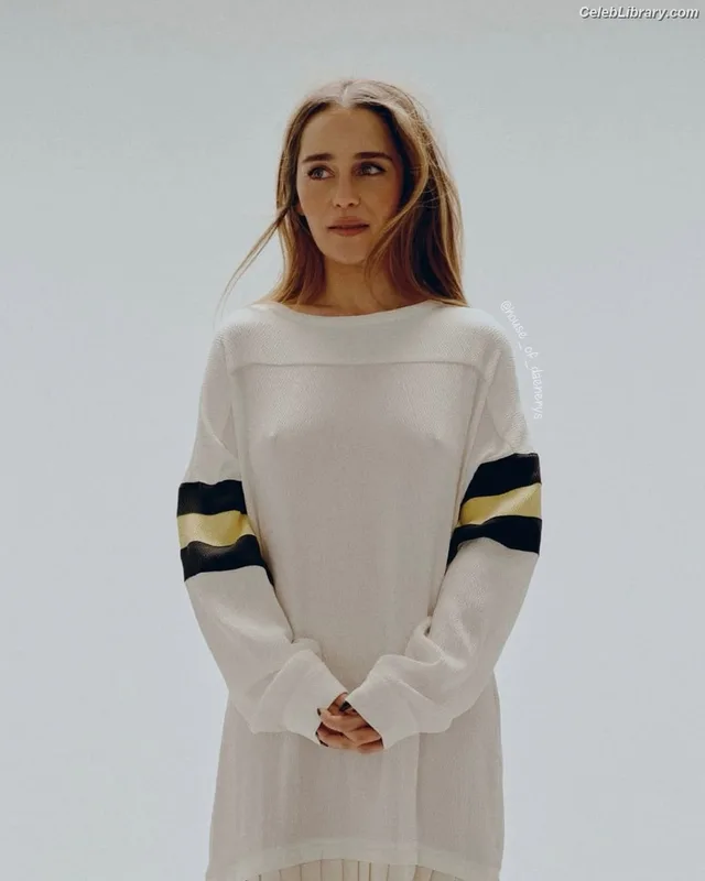 Emilia Clarke photo 6 of 1283