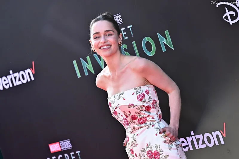 Emilia Clarke photo 16 of 1283