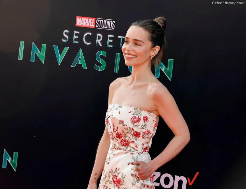 Emilia Clarke photo 4 of 1283
