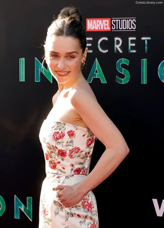 Emilia Clarke photo 5 of 1283