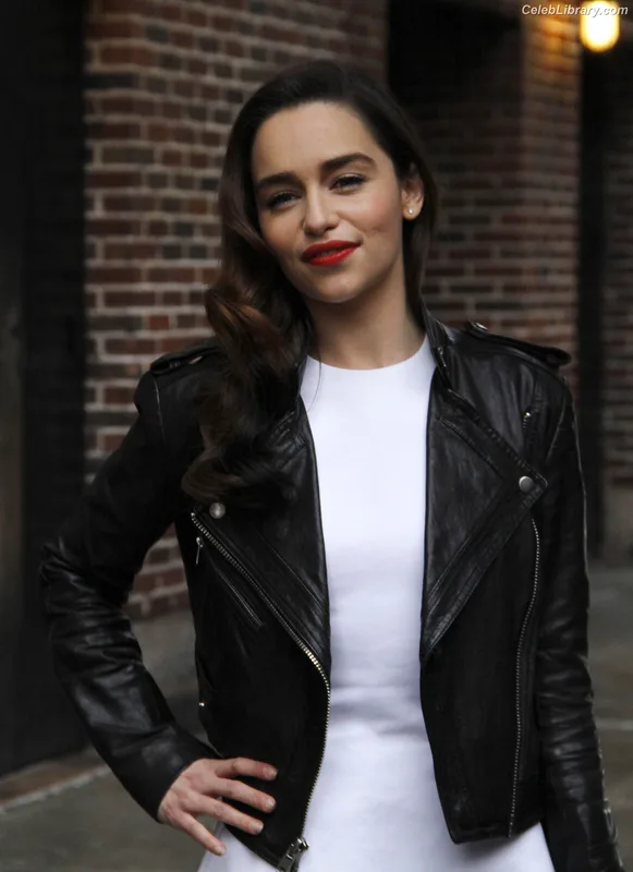 Emilia Clarke photo 19 of 1283
