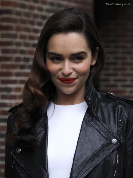 Emilia Clarke photo 22 of 1283