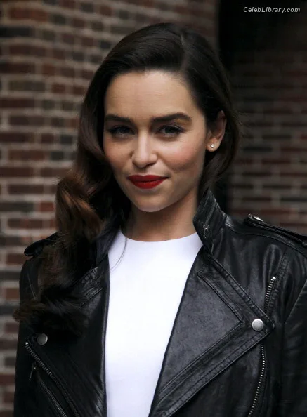 Emilia Clarke photo 3 of 1283