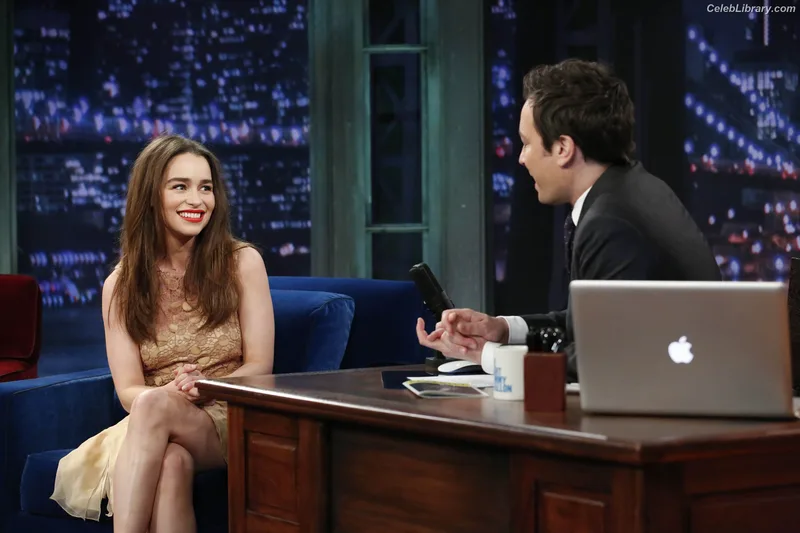 Emilia Clarke photo 2 of 1283
