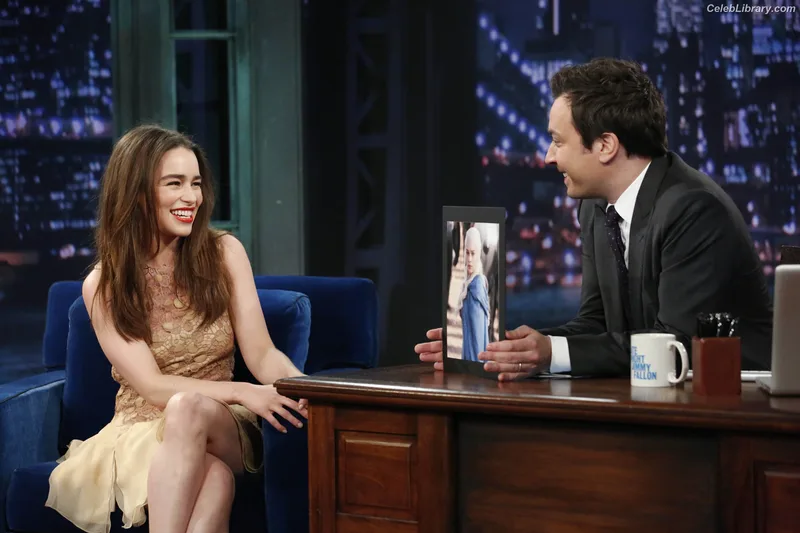 Emilia Clarke photo 5 of 1283
